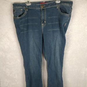 ZANA DI DENIM JEANS
SIZE 22